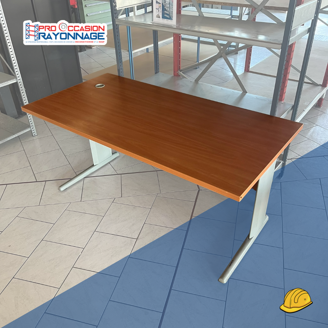 Bureau droit marron - d'occasion -  1600 × 800 mm 