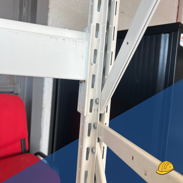 [LOT] - Rayonnage mi-lourd TEGOMETALL - H3000 x L1960 x P570 - 4 échelles + 15 niveaux