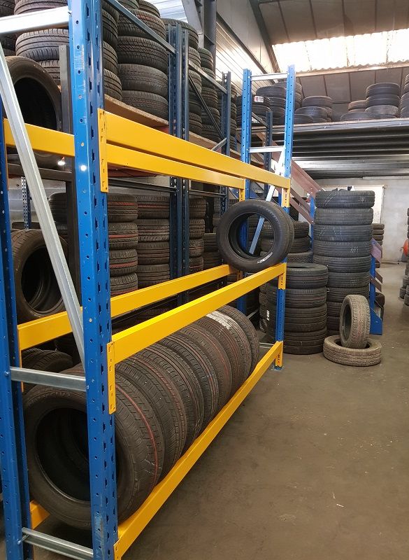 échelles racks à pneus