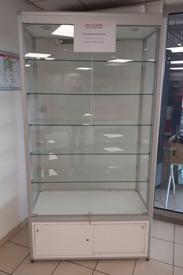 Vitrine en verre  luminaire 